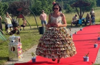 Recykling na czerwonym dywanie. Moda w służbie natury