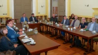 Mniej dublujących się kursów i niższe koszty. Samorządy planują zmiany w transporcie