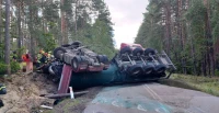 Zderzenie dwóch ciężarówek. Dwie osoby nie żyją