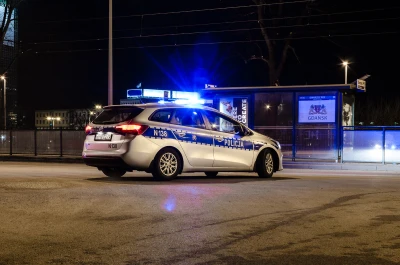 Policja uderzyła w uczestników nocnych spotkań. Cztery prawa jazdy zatrzymane, wpadli pijani kierowcy