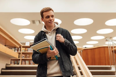 Zarządzanie — praca, której sztuczna inteligencja nie przejmie. Sprawdź, czy studia z zarządzania są dla Ciebie!