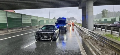 Wypadek na Trasie Kaszubskiej. "Warunki na drogach nadal są bardzo trudne"