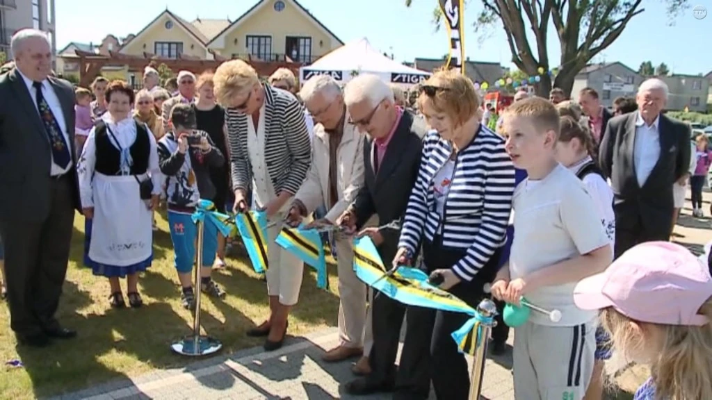 Nowoczesny skwer nad zatoką zamiast bagien