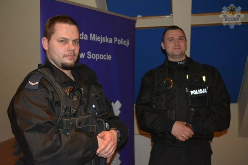 Chciał popełnić samobójstwo, uratowali go policjanci