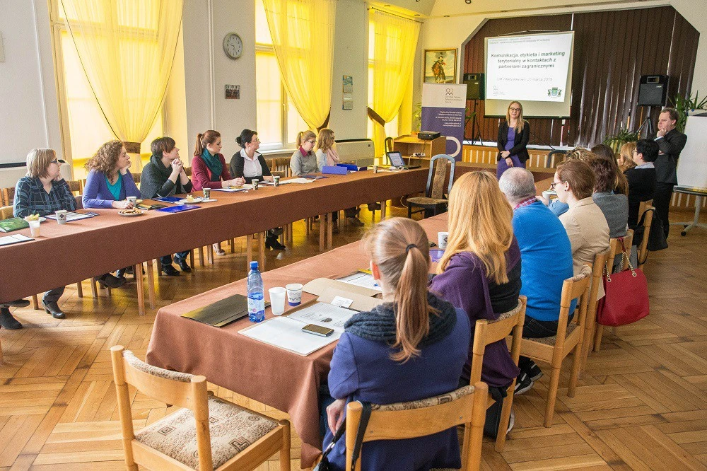 Władysławowo: Szkolenie dla pracowników administracji - etykieta i komunikacja