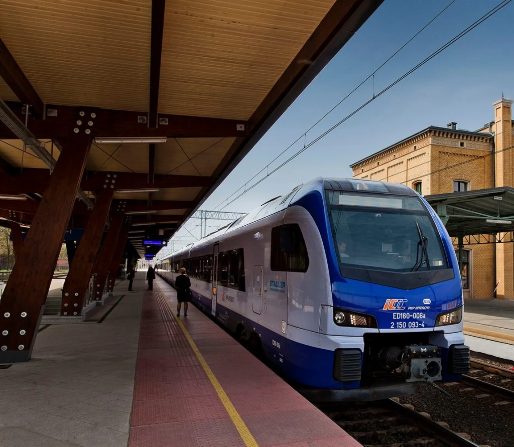 Fot. PKP Intercity/Facebook  Czytaj więcej na: http://www.nadmorski24.pl/aktualnosci/33146-z-jednym-biletem-do-roznych-pociagow.html