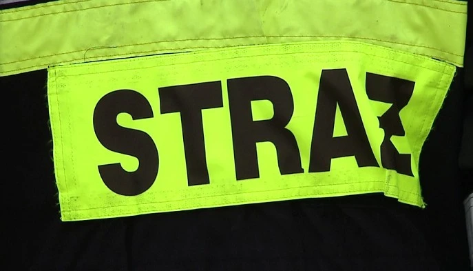 Pożar złomowiska w Chwaszczynie- strażacy zapobiegli tragedii