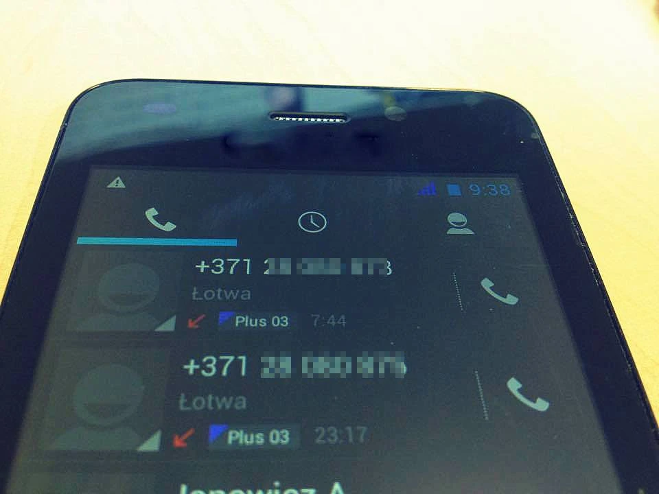 Uwaga na telefony z nieznanych numerów! To mogą być oszuści
