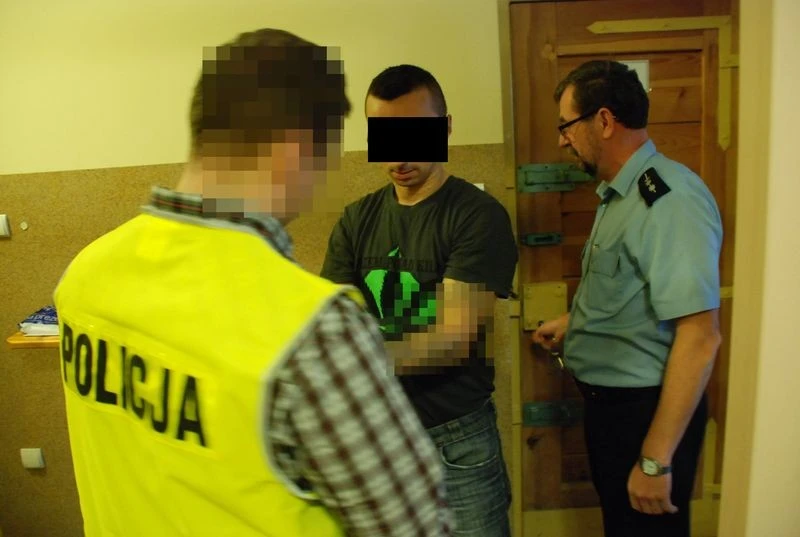 Puck: Chcieli okraść hotel i grozili właścicielowi