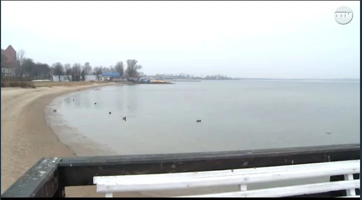 Marina w Pucku, najpierw falochrony