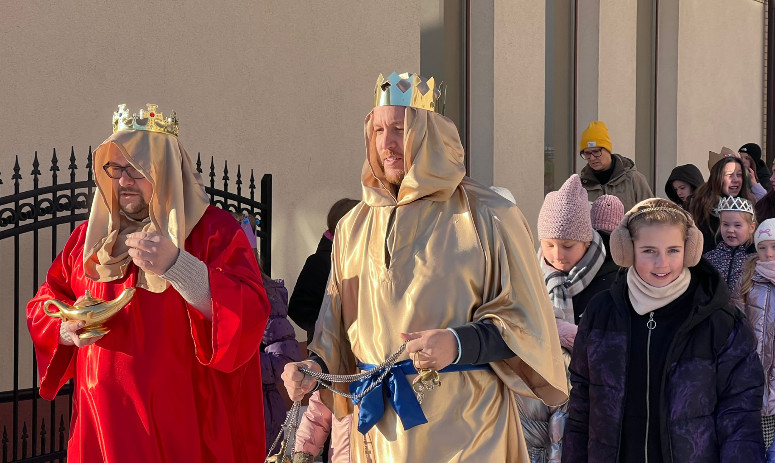 Kościół, który wychodzi na ulice. Parafialny Orszak Trzech Króli w Redzie