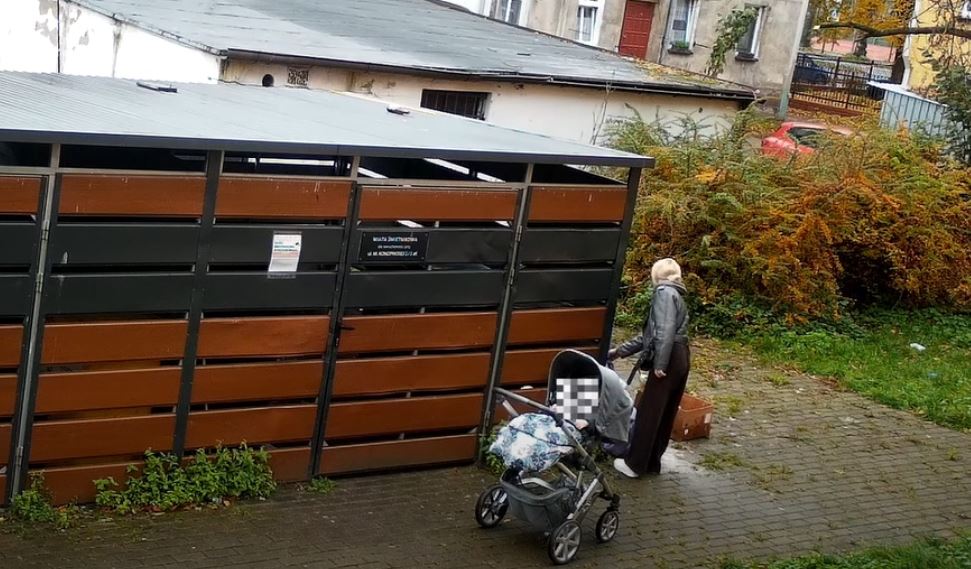 Szokujące nagrania z miejskiej fotopułapki. Rzucają śmieci gdzie popadnie! I WIDEO