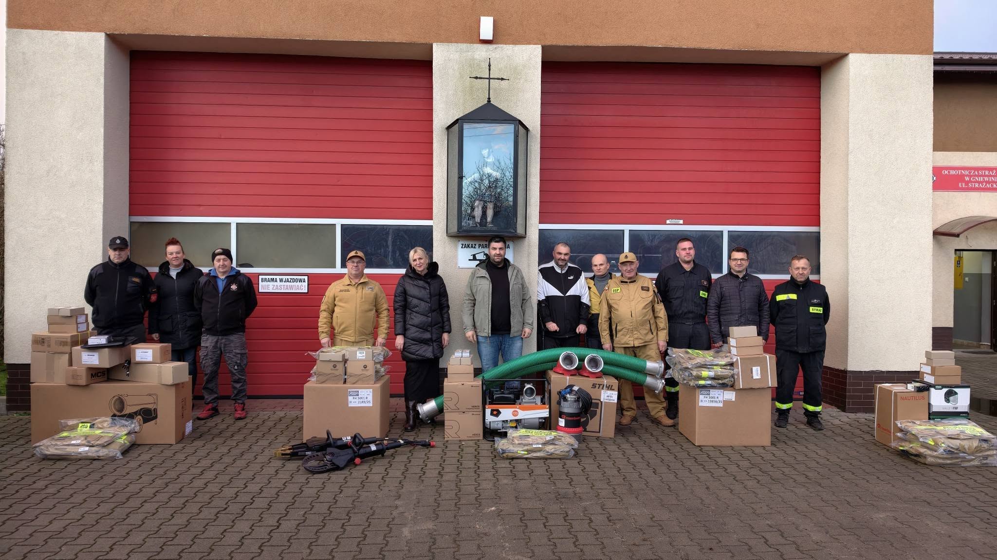 Strażacy z nowym sprzętem. Od razu trafi do codziennej służby