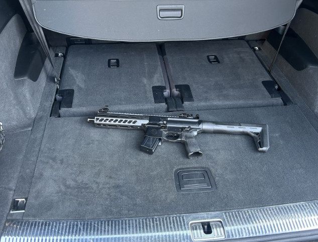 Z nienawiści i bronią. Kontrterroryści wkroczyli do akcji