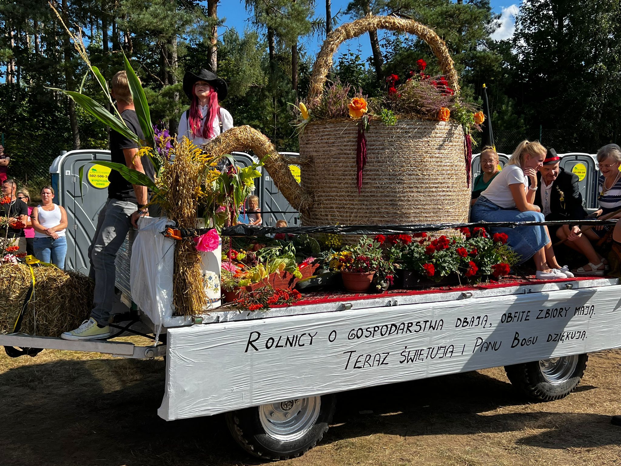 Od korowodu po fajerwerki. Dożynki w Szemudzie pełne atrakcji