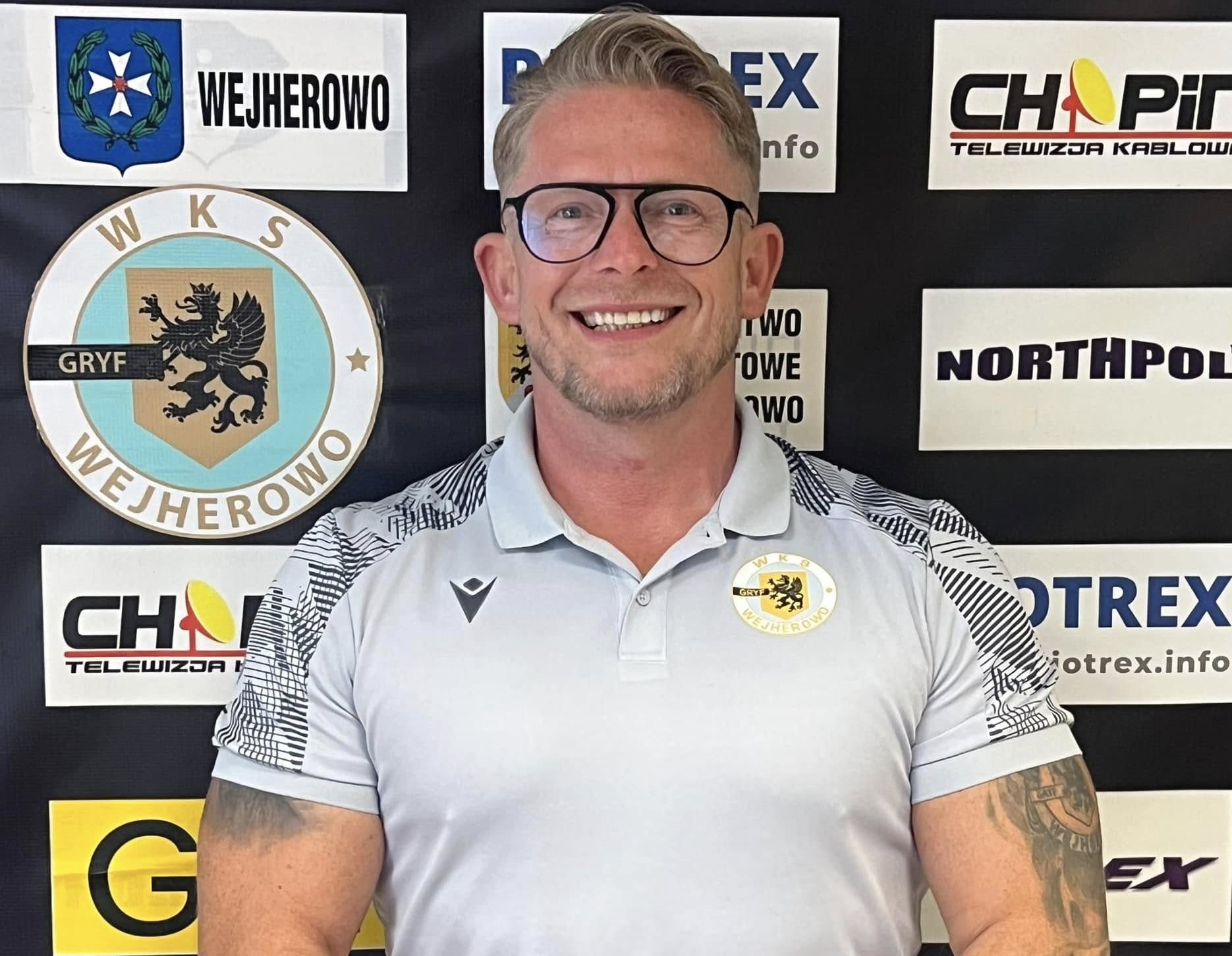 "Jest pewien niedosyt". Rafał Szlas o rundzie jesiennej w wykonaniu Gryfa Wejherowo. Tak prezentuje się tabela w IV lidze