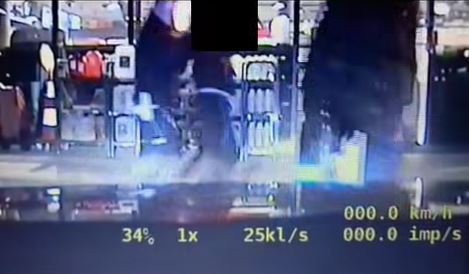 Pijany kierowca BMW porzucił samochód i uciekał pieszo