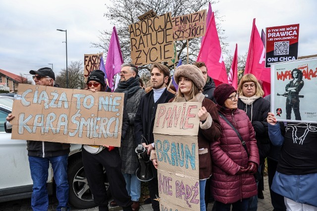 Środowiska za i przeciw aborcji ponownie będą protestowały pod szpitalem w Gdańsku