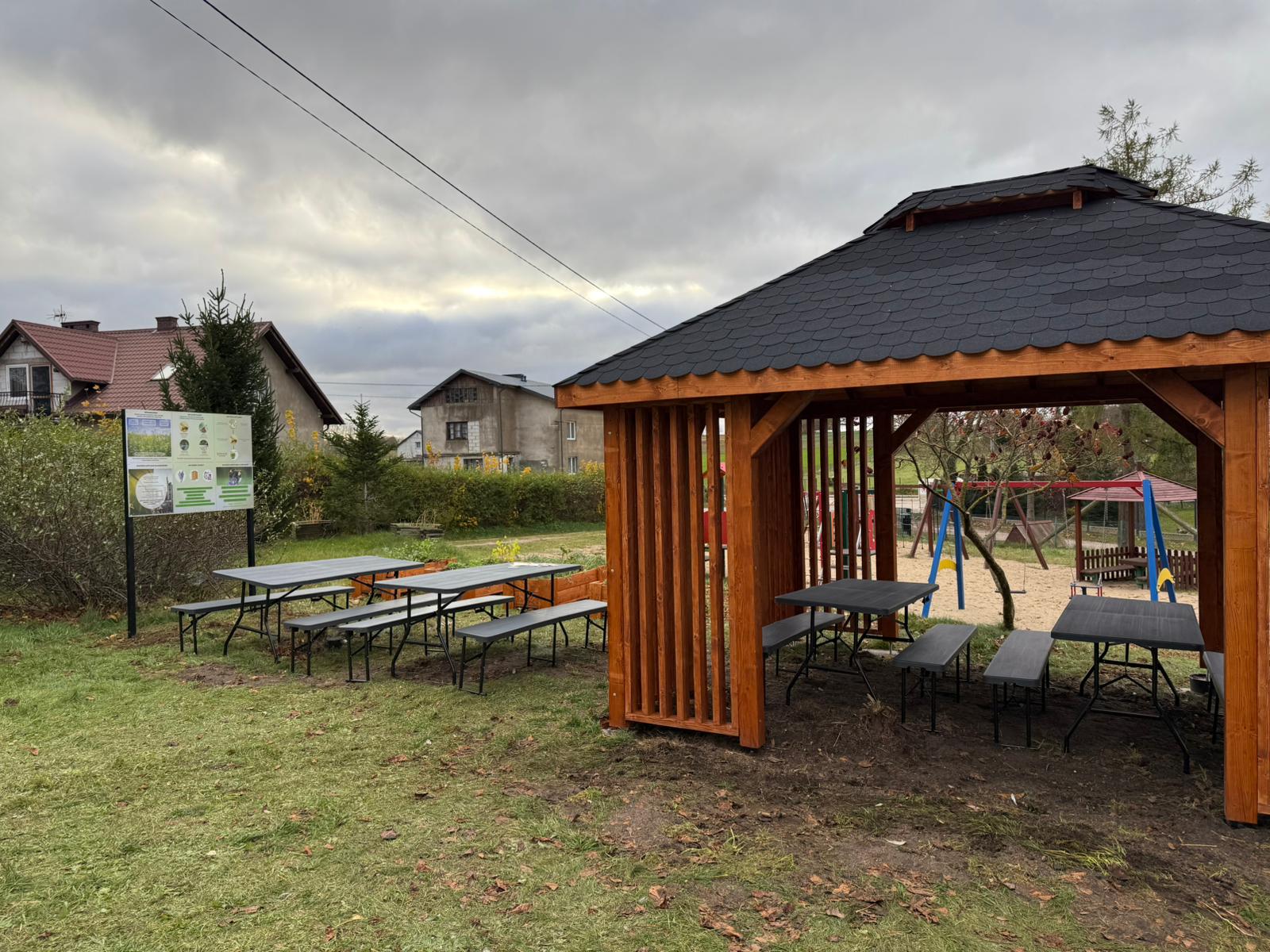 'Sąsiadki' wzięły sprawy w swoje ręce! Altana Społeczna gotowa