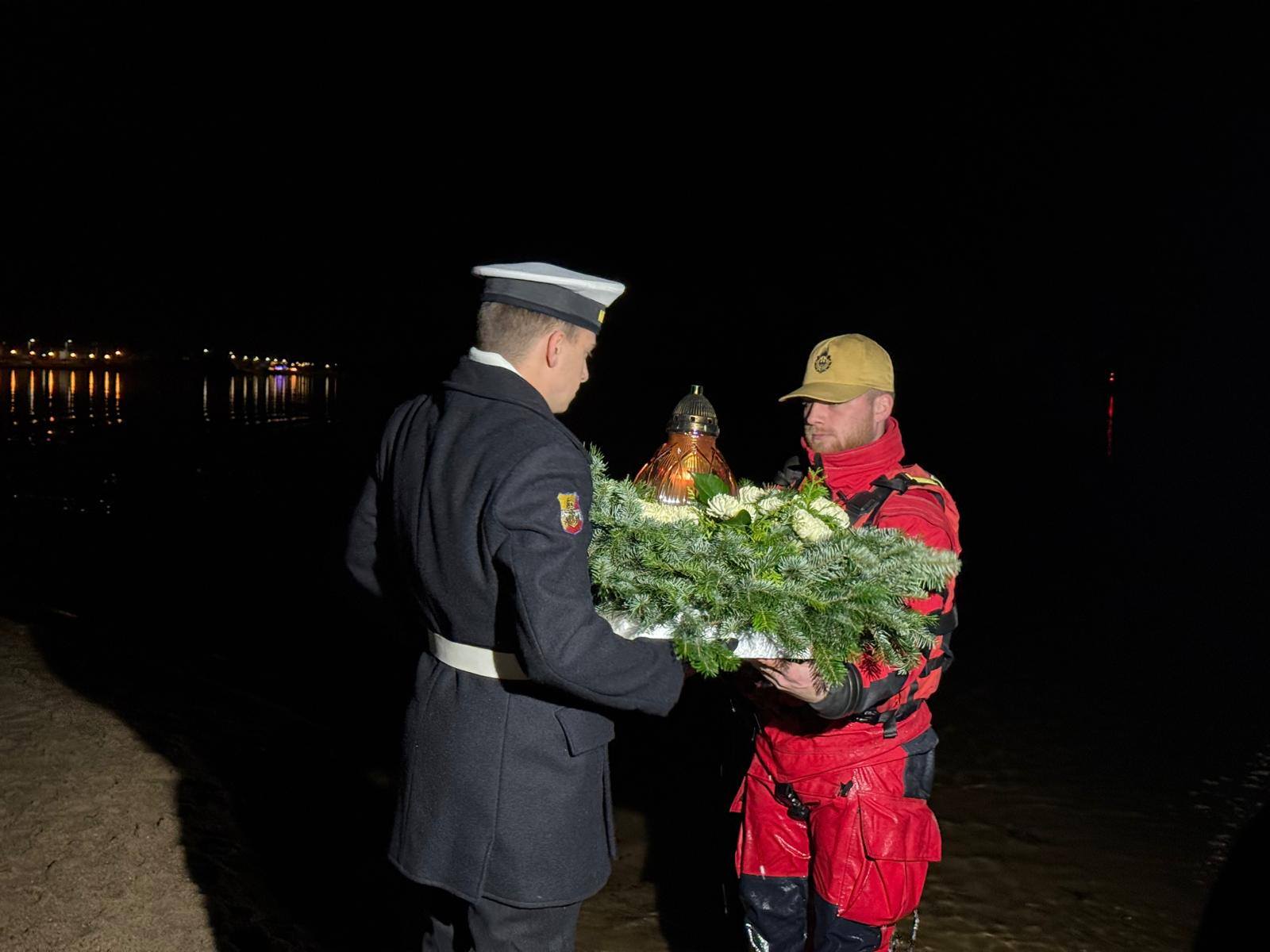 Pamiętają o tych, którzy nie wrócili z morza. Za nami Zaduszki Morskie