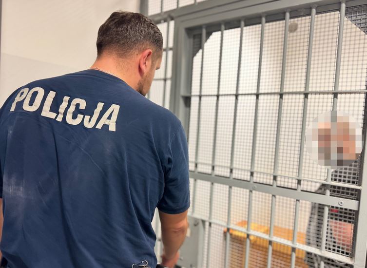 Wejherowska policja uderza w poszukiwanych. 15 osób zatrzymanych w jeden dzień