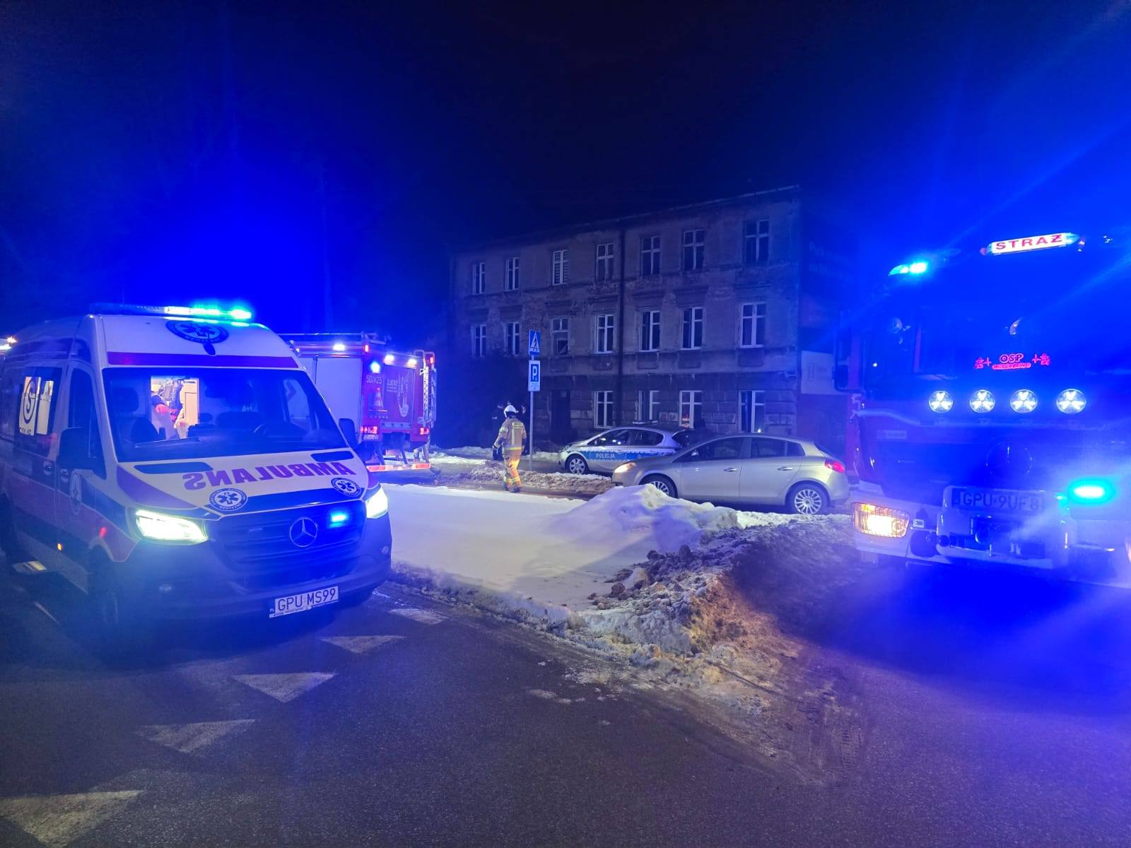 Pożar pustostanu i ewakuacja. 'Mogły to być osoby bezdomne'