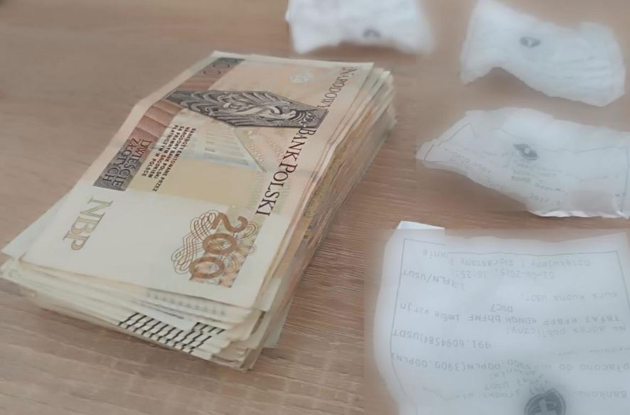 Zatrzymani oszuści 'na blika' i 'na pracownika banku'.