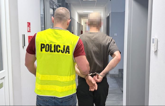 Okradli myjnię bezdotykową. Straty oszacowano na blisko 10 tys. złotych