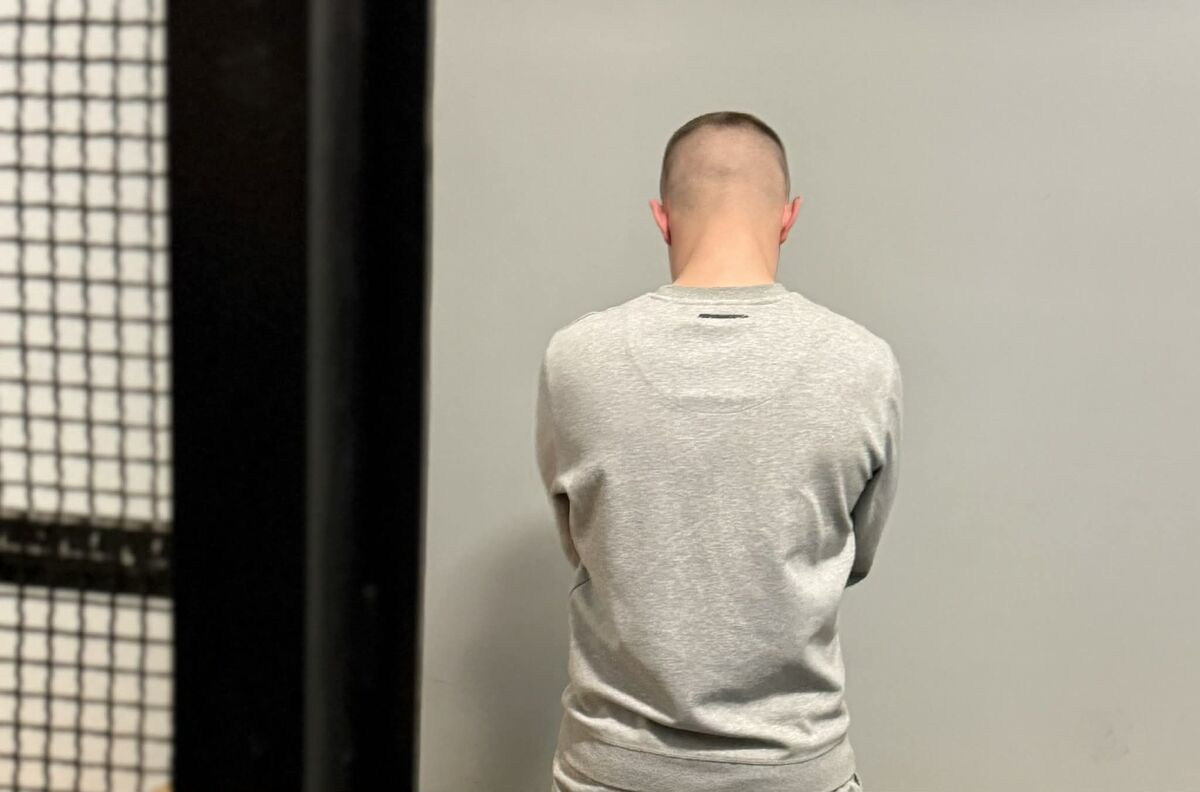 Domowa sprzeczka zakończona zatrzymaniem. Poszukiwany 20-latek wpadł podczas interwencji