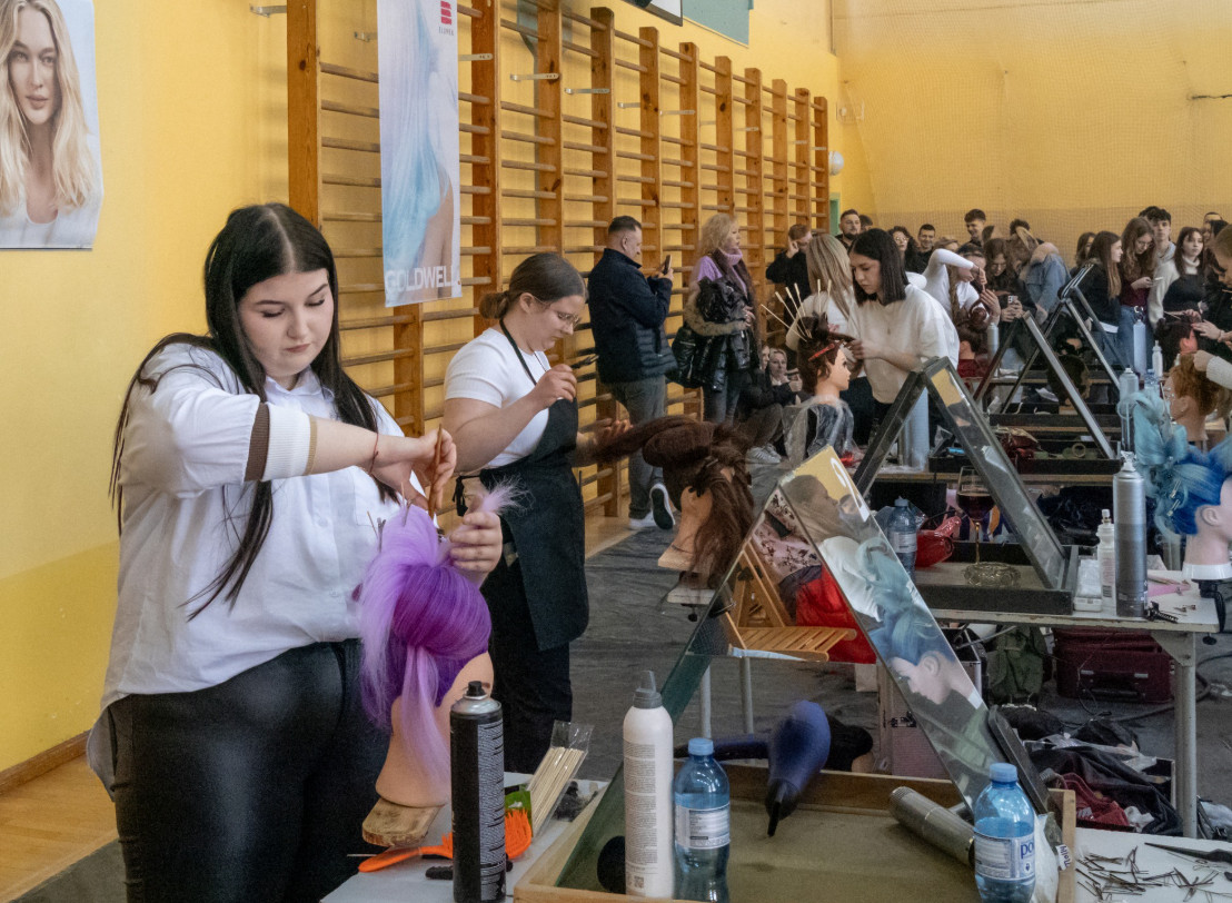 Fryzjerski sprawdzian przed egzaminem czeladniczym. Zmagania młodych