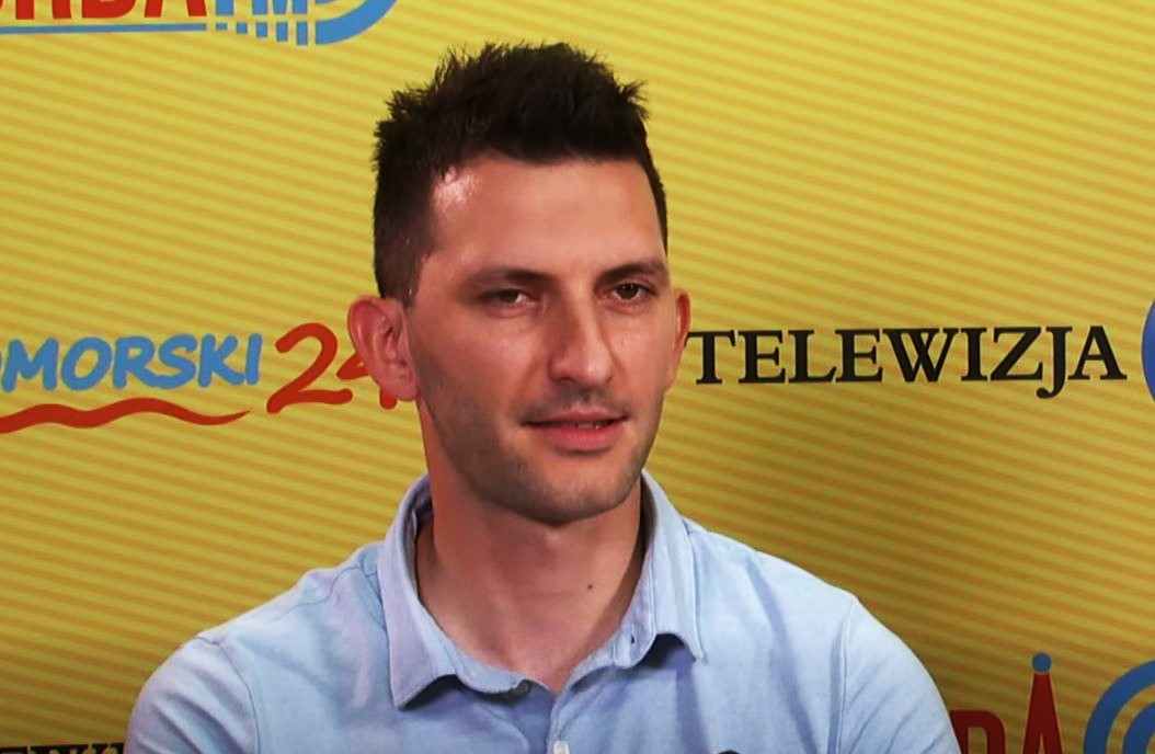 Arbiter pochodzący z Wejherowa, Damian Kos zadebiutuje w Lidze Konferencji w meczu o punkty