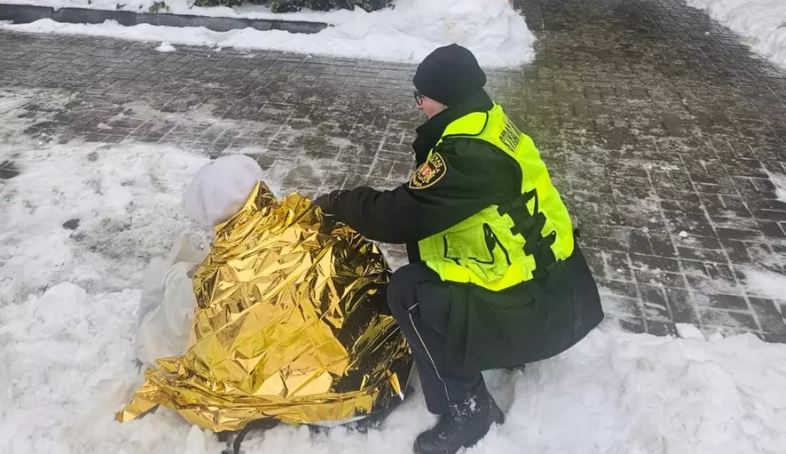 Gołoledź zbiera żniwo. Kolejny groźny upadek w mieście