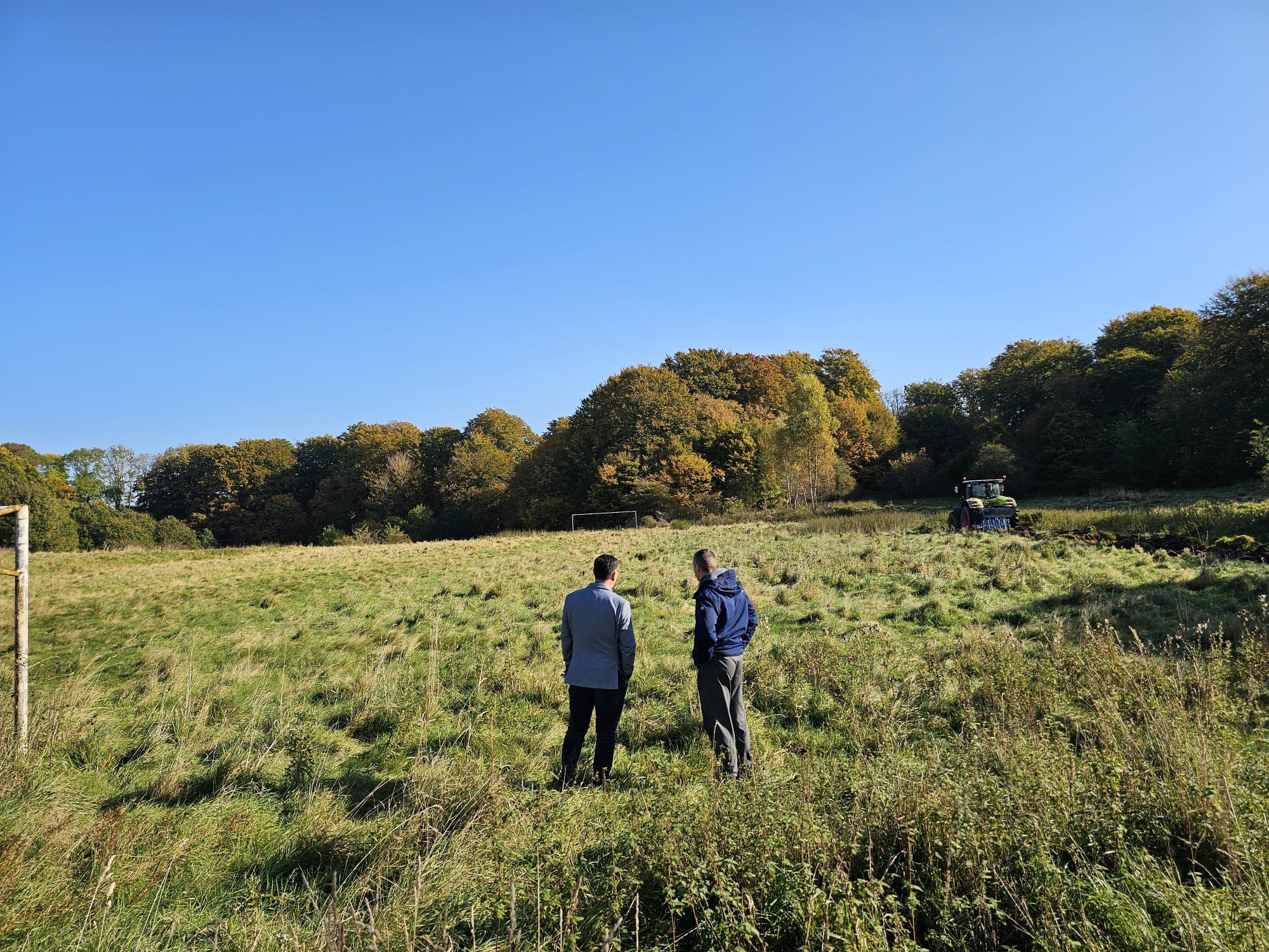 'Tu na razie jest ściernisko… ale będzie boisko'. Prace już się rozpoczęły