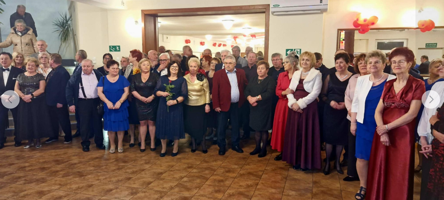 Seniorzy opanowali parkiet. Udany bal pod patronatem burmistrza