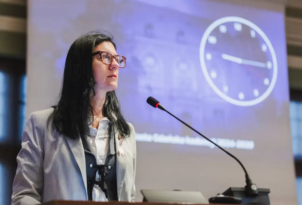 'Jak się nie orientujemy, to trzeba wracać do swojego kraju.' Radna zabrała głos po skandalu z taksówkarzem