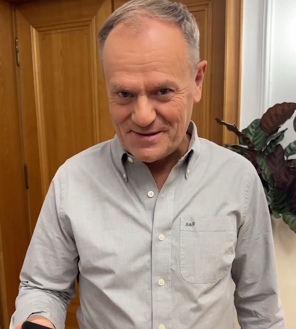 'Gdańsk jest naprawdę przepiękny.' Donald Tusk zaprasza bohaterów 'Stranger Things' do Polski