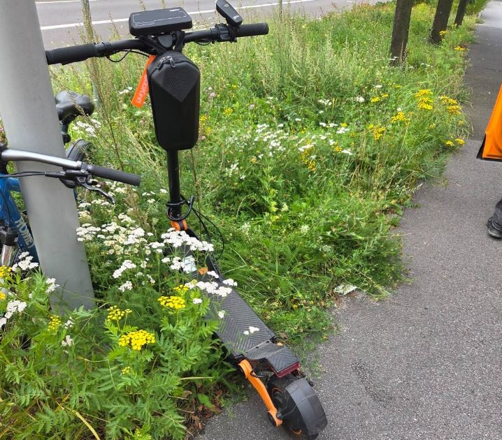 Zderzenie hulajnogi z rowerzystką. Kierowca hulajnogi pod wpływem alkoholu i bez kasku