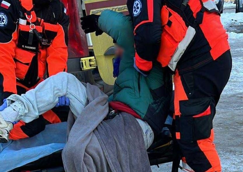 Mróz i dramat na ulicach. Policjantki zapobiegły tragedii