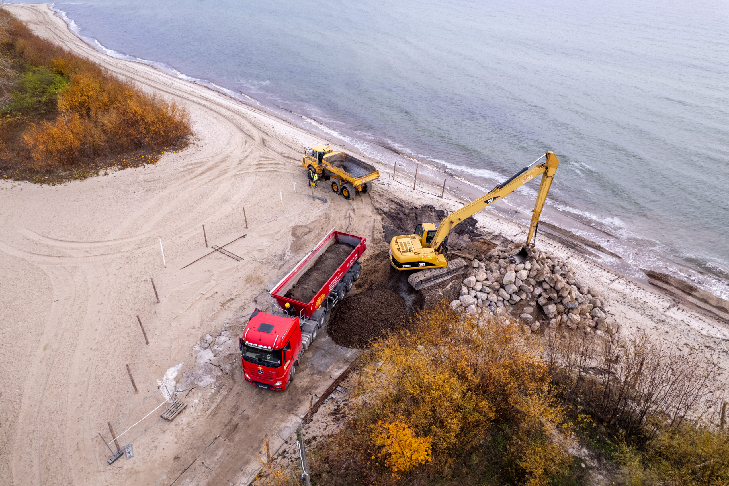 Plaża rozkopana! Ma być deptak i ochrona przeciwpowodziowa