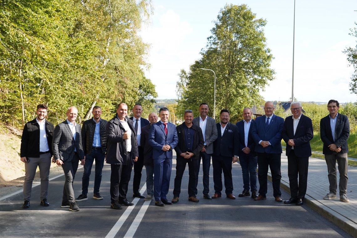 Dwa kolejne odcinki drogi powiatowej oddane do użytku