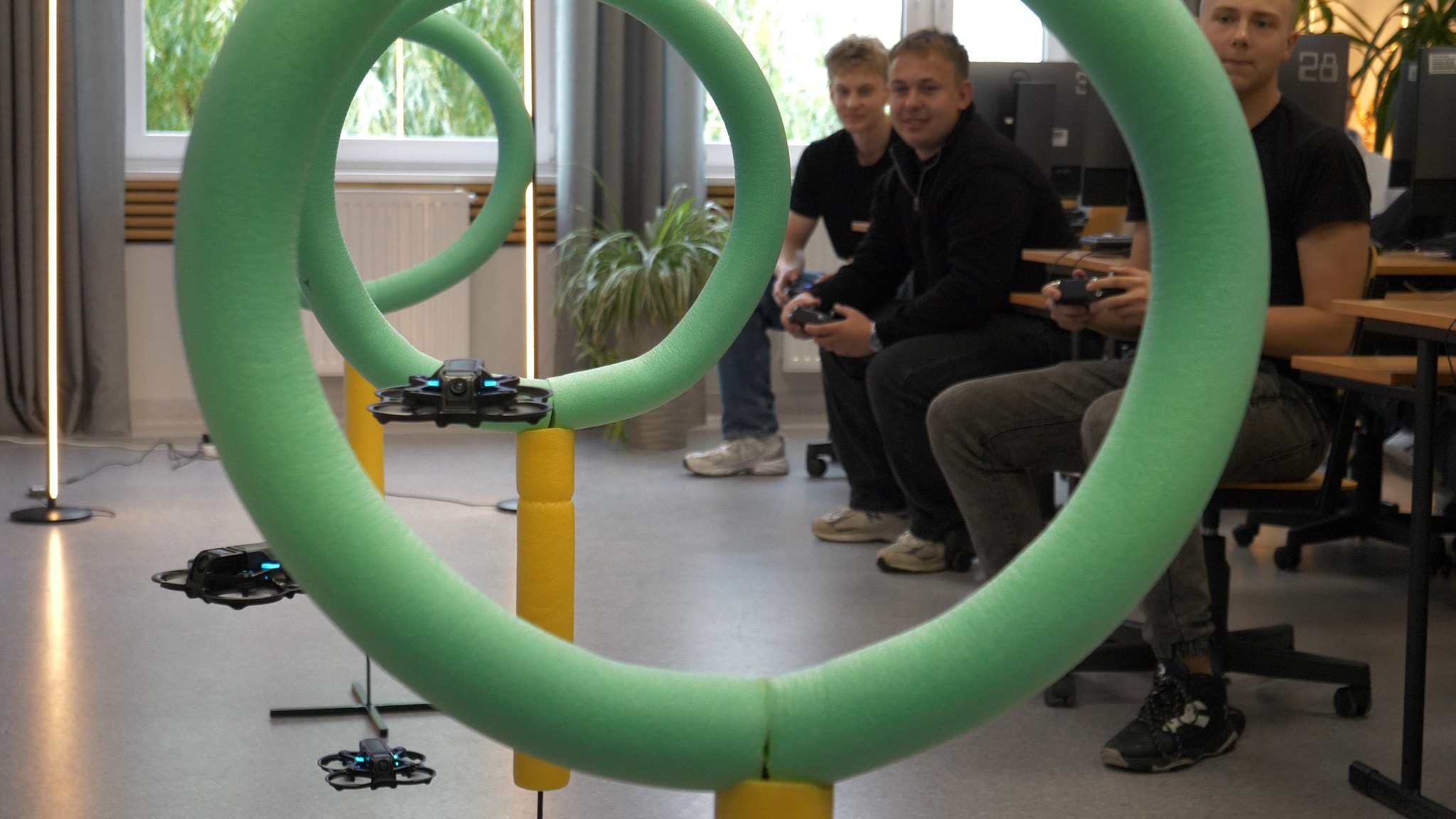 Drony zamiast dzwonka? Uczniowie z Wejherowa wystartowali z lotami FPV