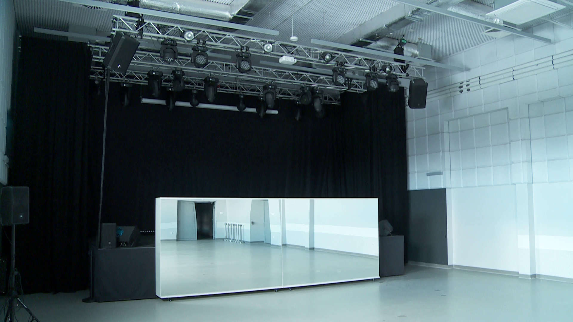 Prawie ćwierć miliona na nagłośnienie dla Fabryki Kultury w Redzie