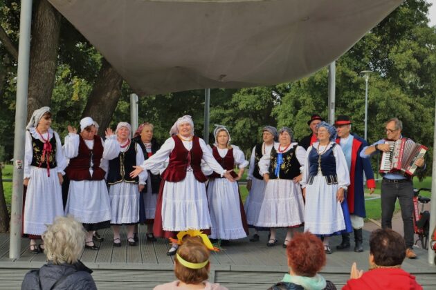 Sport, muzyka i integracja międzypokoleniowa. Seniorzy opanują Redę!