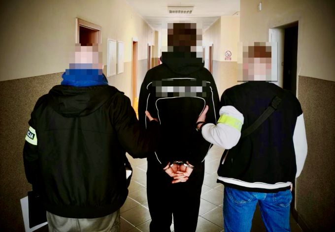 Handlowała mefedronem. 13-latka sprzedawała narkotyki rówieśnikom