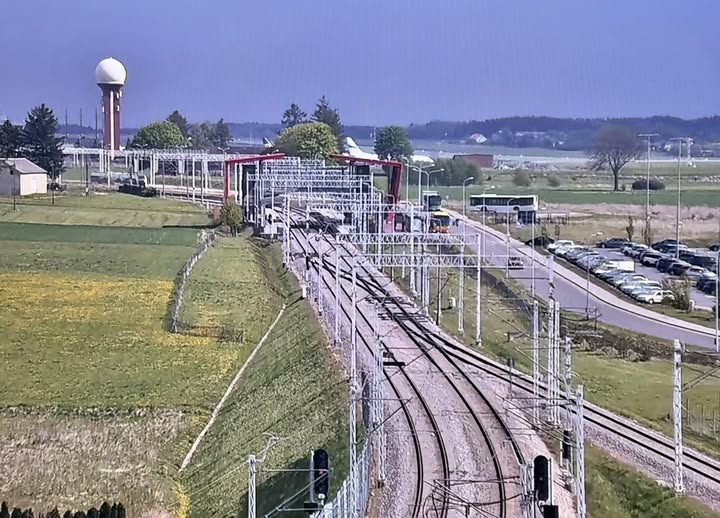 Piorun uderzył w urządzenia sterowania ruchem! Nagły paraliż na trasie