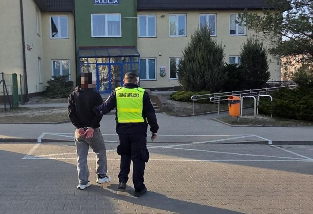 23-latek zatrzymany za nękanie 15-latki. Interweniowali strażnicy miejscy