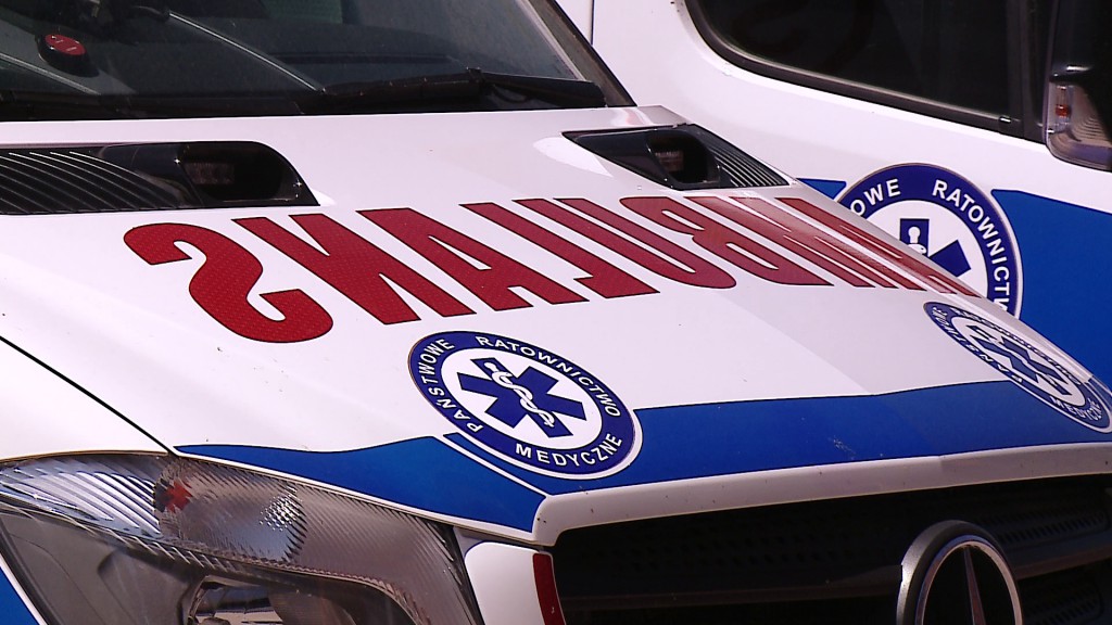 Agresywny 20-latek pod wpływem substancji psychoaktywnych zaatakował ratownika. Interweniowała policja