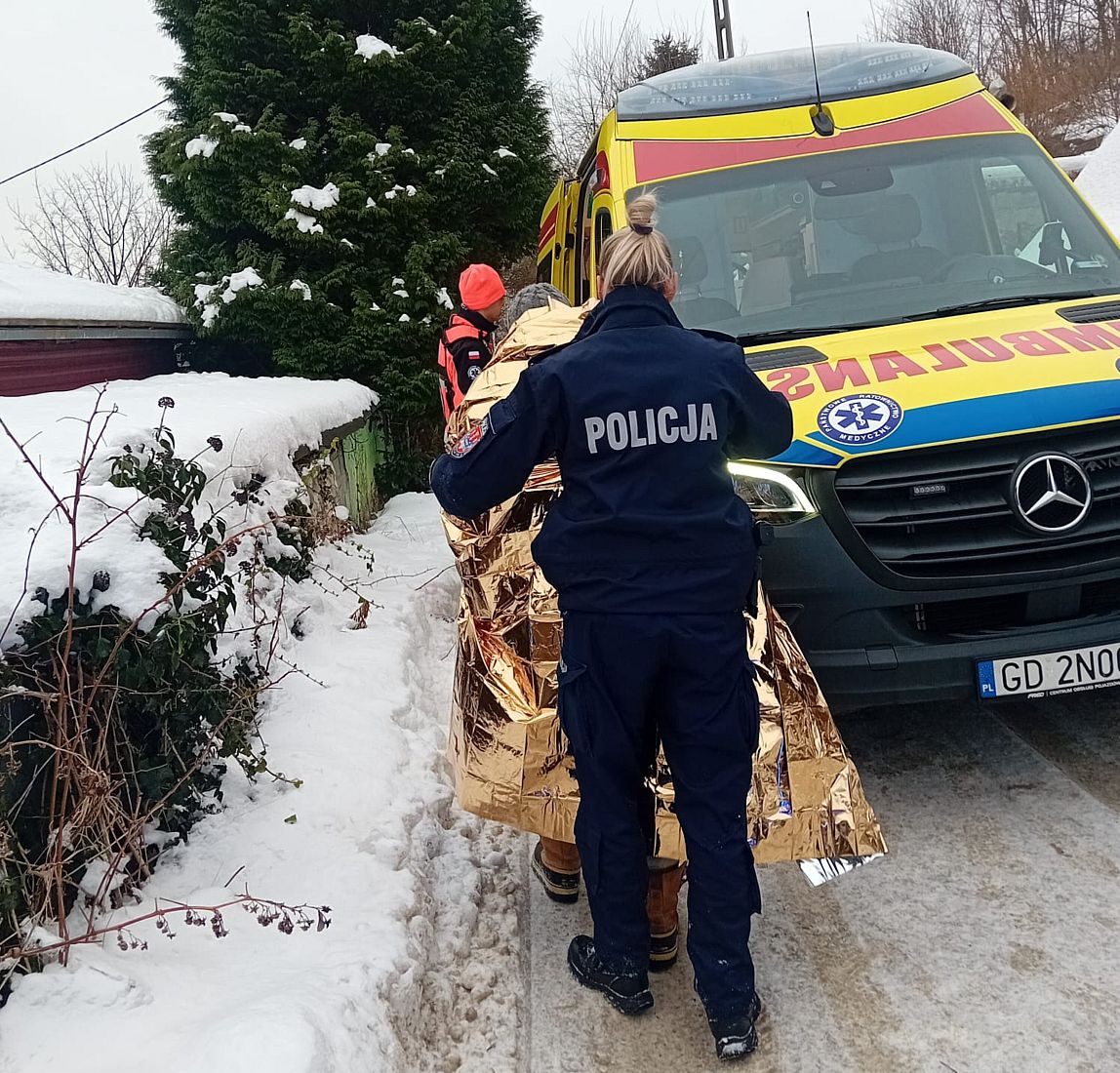 Interwencja na wagę życia. Zepsute jedzenie i zamarznięta woda