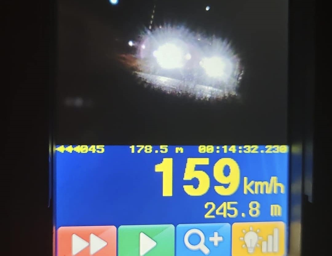 Pędził prawie 160 km/h. Zobacz jaki dostał mandat!