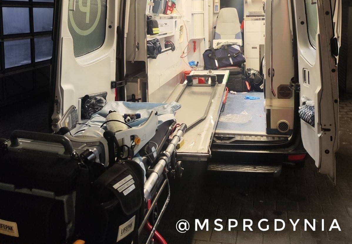 Trzy defibrylacje i walka o życie. Dramatyczna akcja ratunkowa